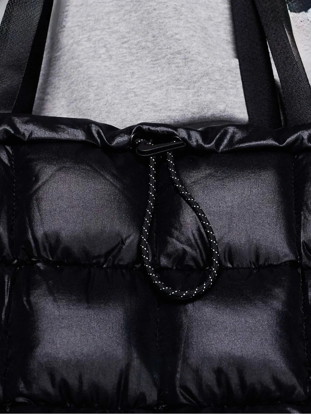 Nike Puffer Bag